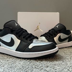 Jordan 1 Low SE Black Metallic Silver Mens 10.5 Women’s 12